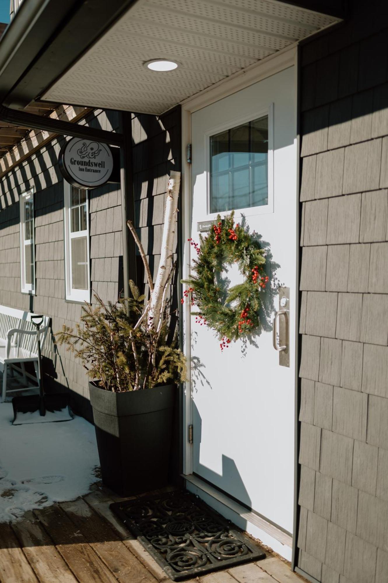Groundswell Pub & Inn D'Escousse Exterior photo